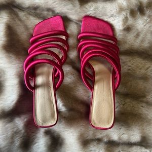 Square Toe Low Heel Puffy Strap Sandals